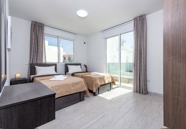 Villa in Protaras - Green Bay Villa #13 Villa in Protaras - Green Bay Villa #13