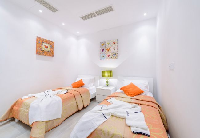 Villa in Protaras - Villa Imperial Villa in Protaras - Villa Imperial