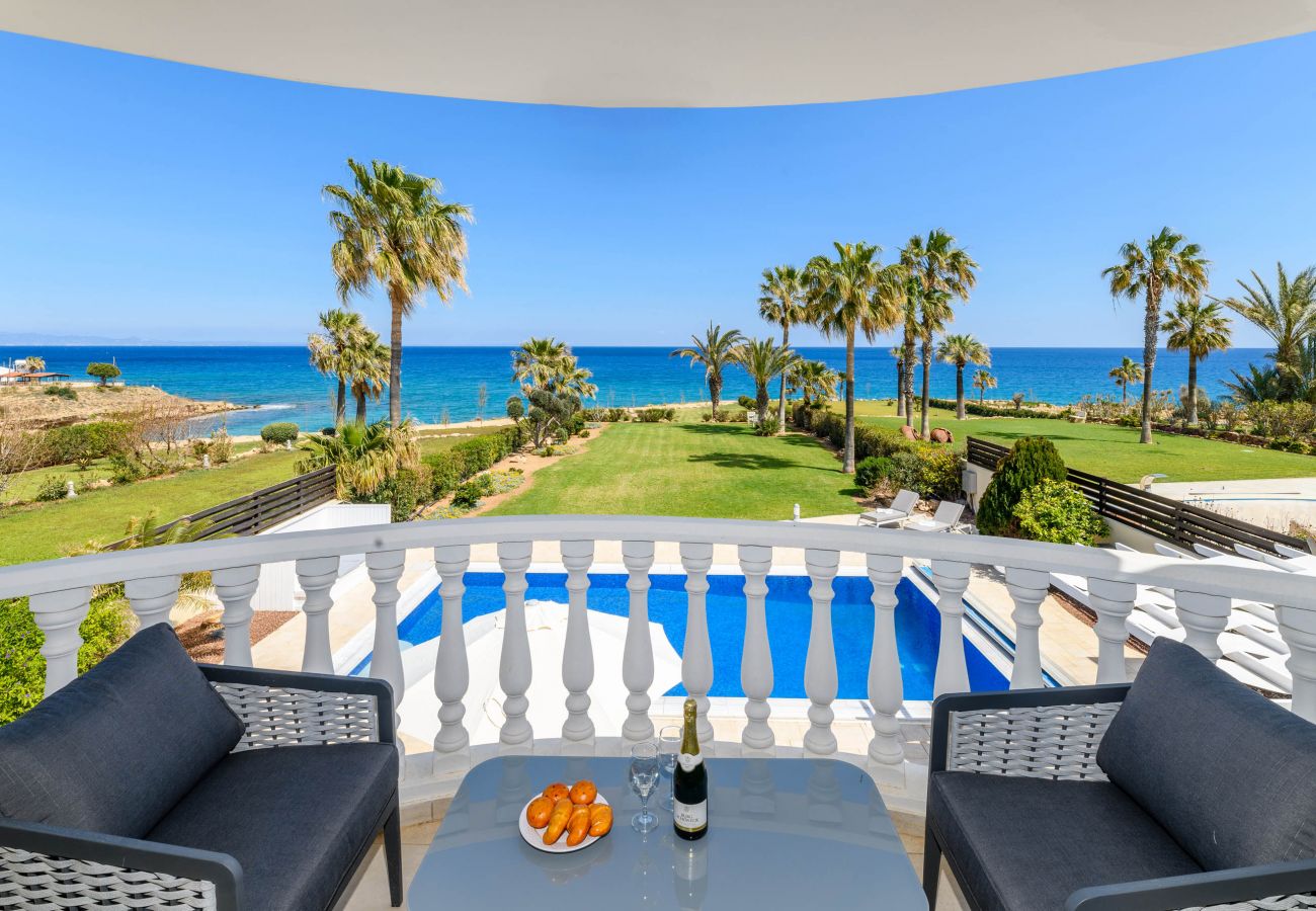 Villa in Protaras - Royal Beachfront Villa