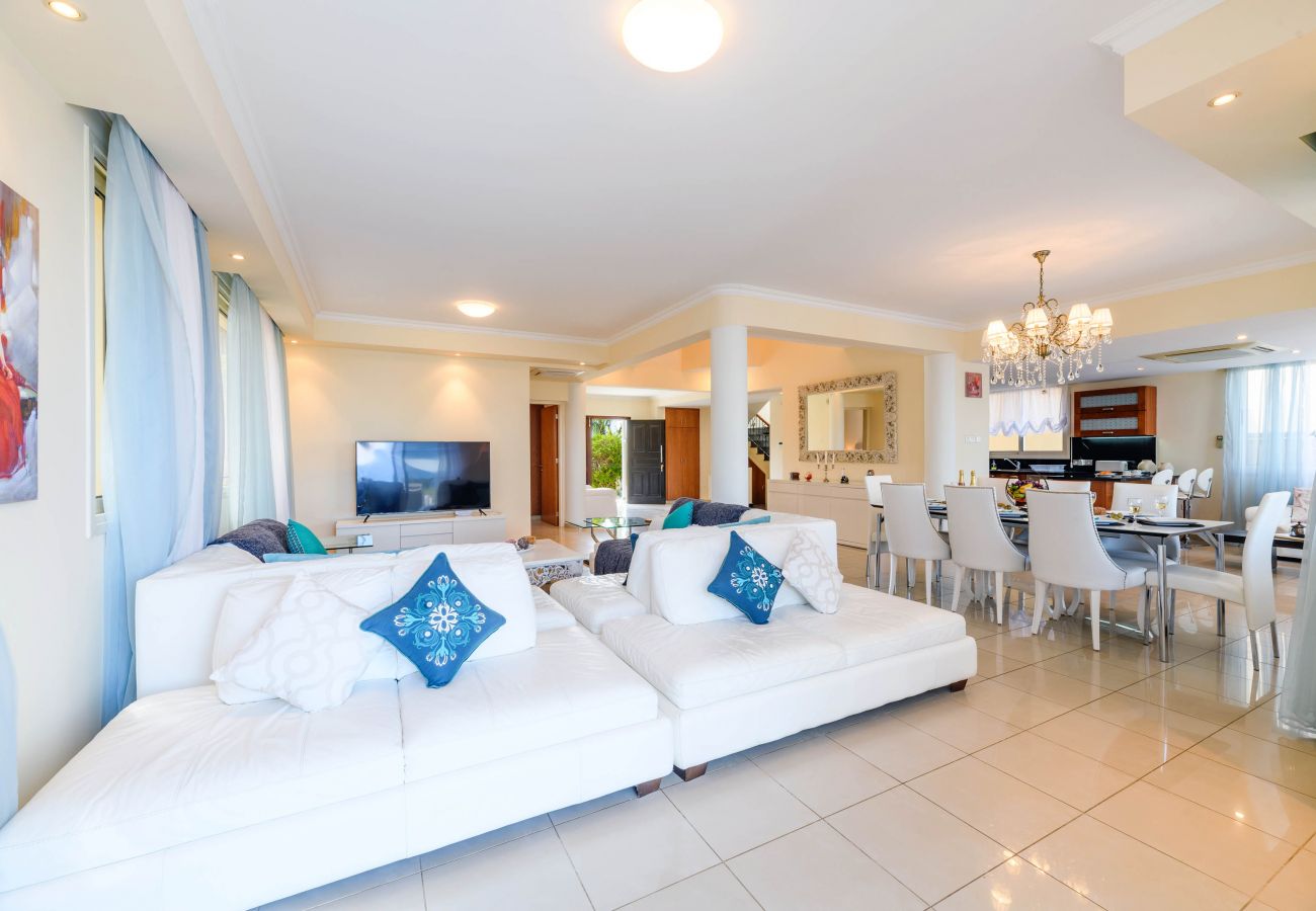 Villa in Protaras - Royal Beachfront Villa