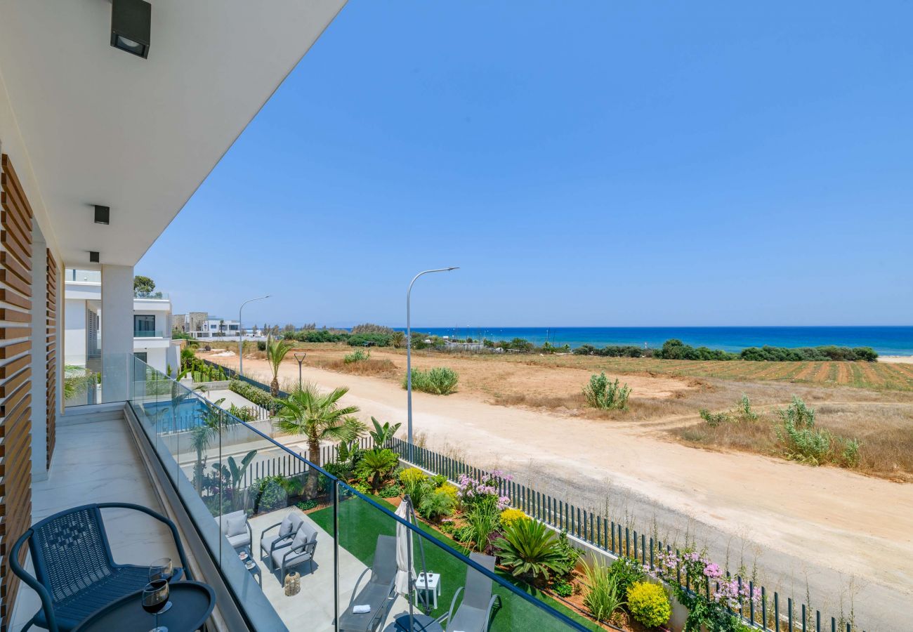 Villa in Protaras - By The Beach - Emerald Seaview Villa