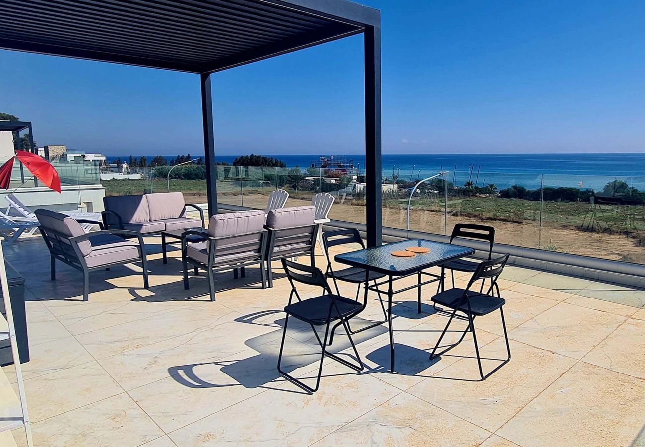 Villa in Protaras - By The Beach - Emerald Seaview Villa