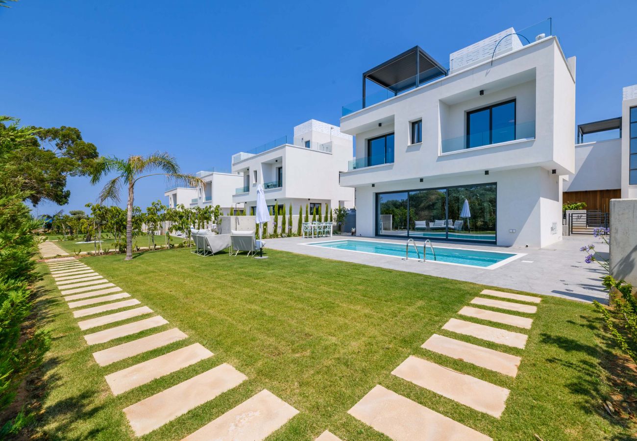 Villa in Protaras - By The Beach - Blue Topaz Villa