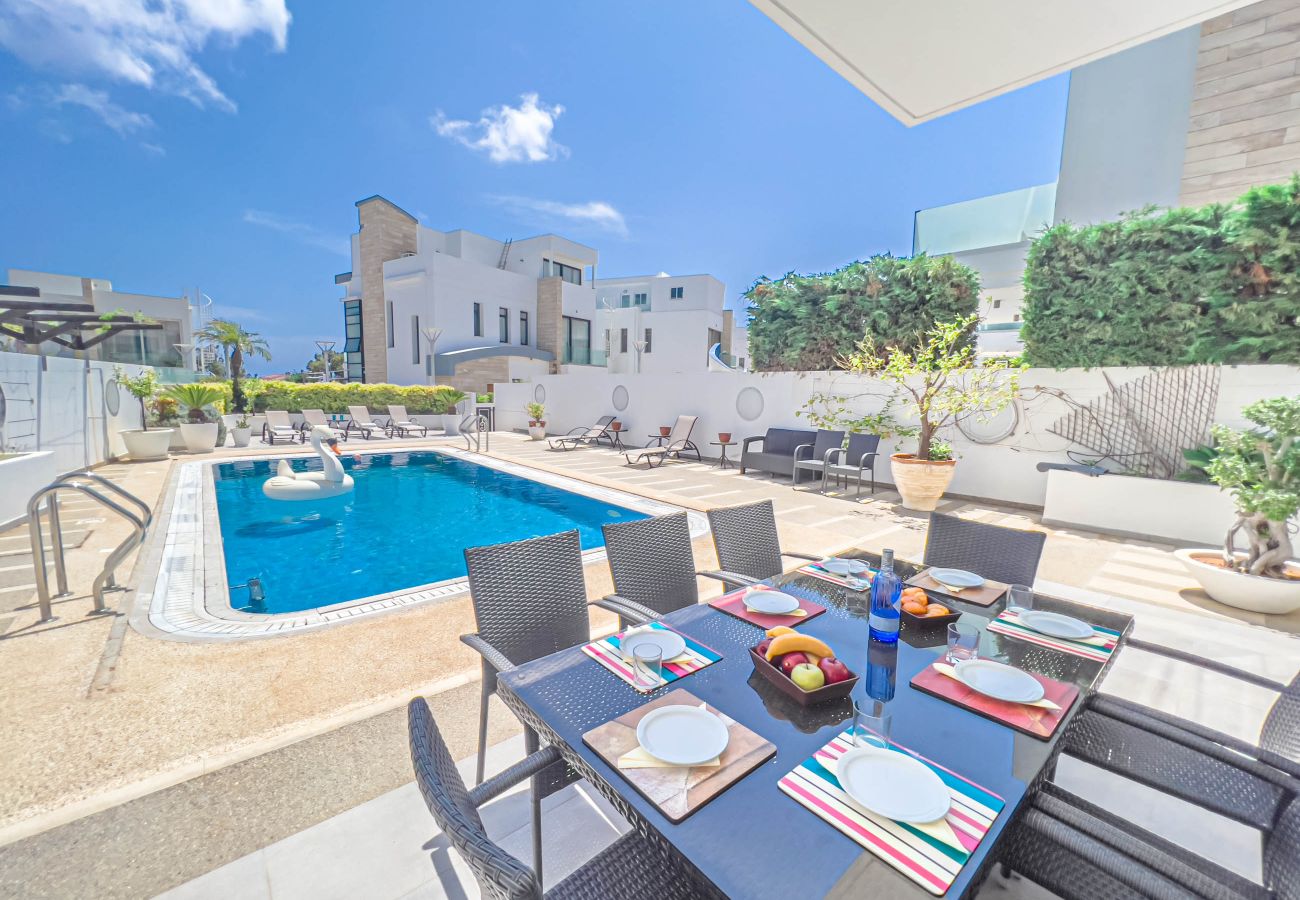 Villa in Protaras - Lombardi Oasis Villa