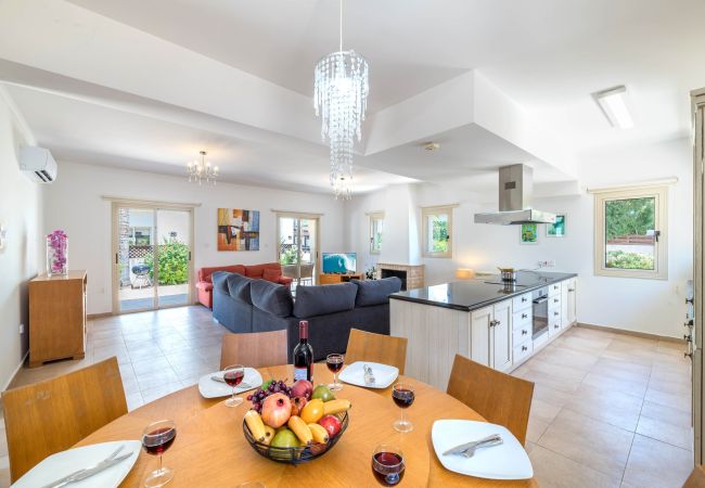 Villa in Protaras - Villa Lindo Villa in Protaras - Villa Lindo