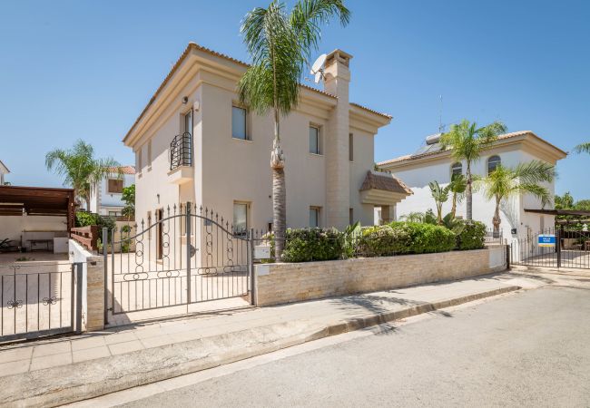 Villa in Protaras - Villa Lindo Villa in Protaras - Villa Lindo