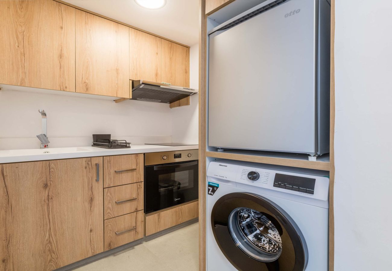 Ferienwohnung in Larnaca - Finikoudes Marina View 202