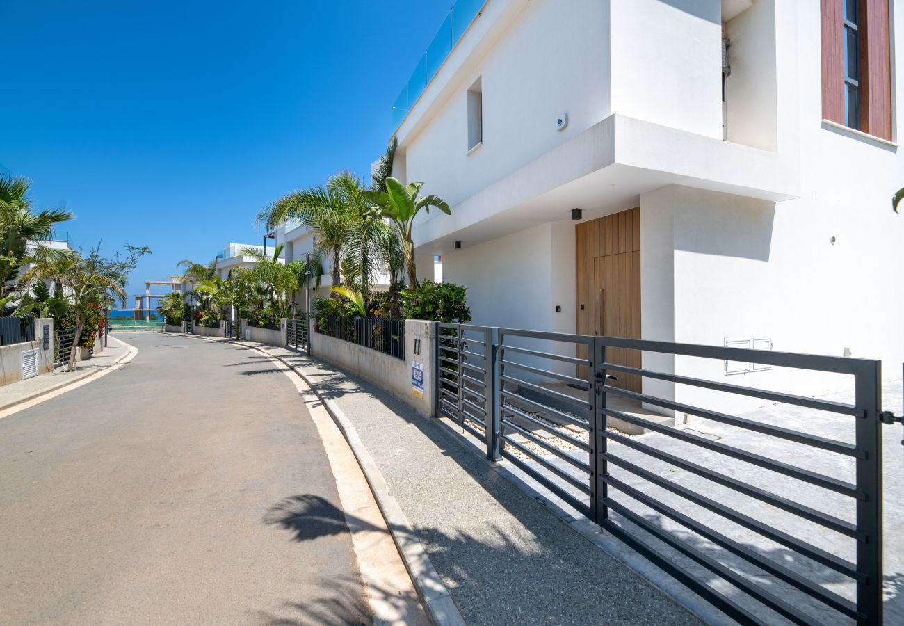Villa in Protaras - By The Beach - Aura Villa