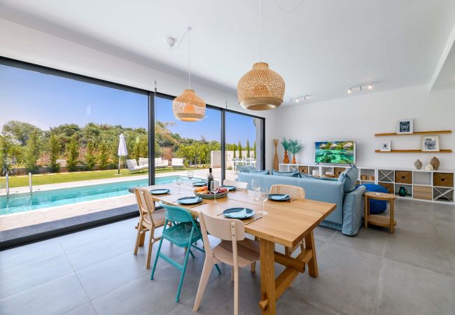 Villa in Protaras - By The Beach - Blue Topaz Villa Villa in Protaras - By The Beach - Blue Topaz Villa