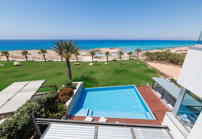 Villa in Ayia Napa - Vivo Mare Panorama Beachfront Villa Villa in Ayia Napa - Vivo Mare Panorama Beachfront Villa