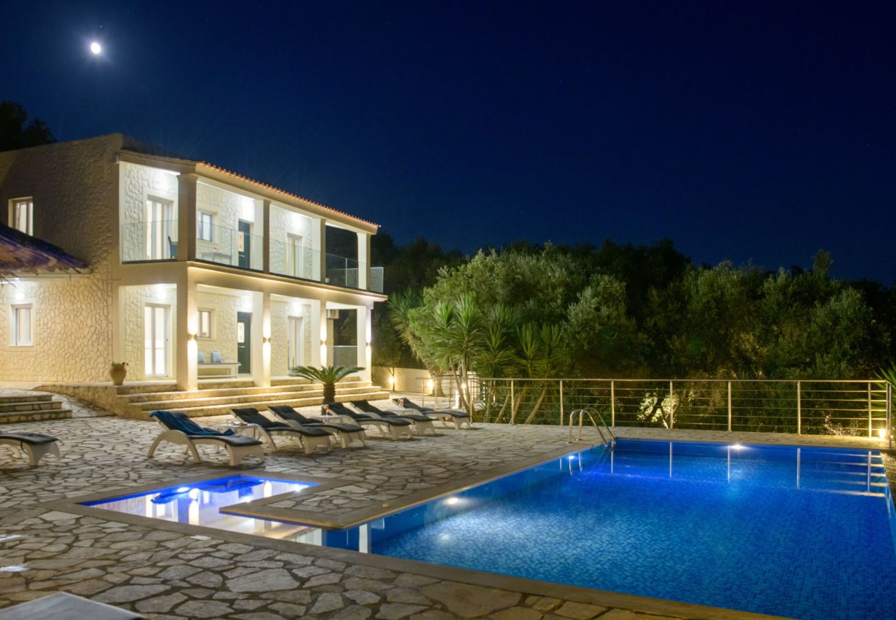 Villa in Agios Spyridon - Beachfront Villa Seasun - Corfu