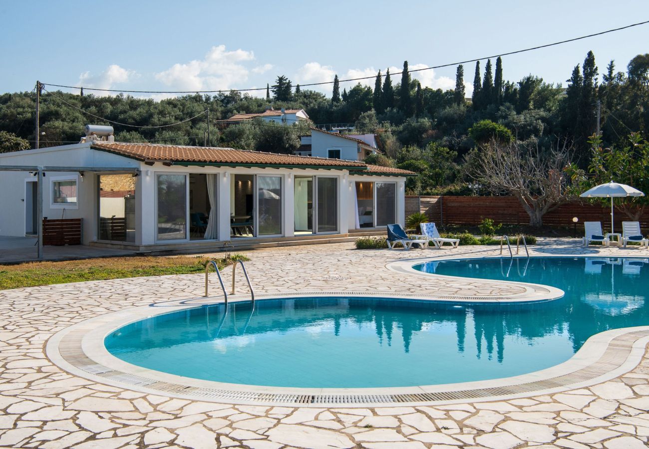 Villa in Acharavi - Villa Aurora Blue - Corfu