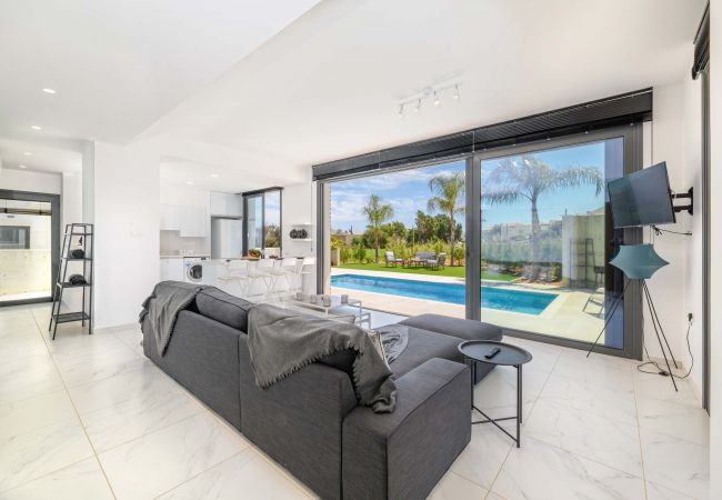 Villa à Protaras - By The Beach – Royal Sapphire Villa Villa à Protaras - By The Beach – Royal Sapphire Villa