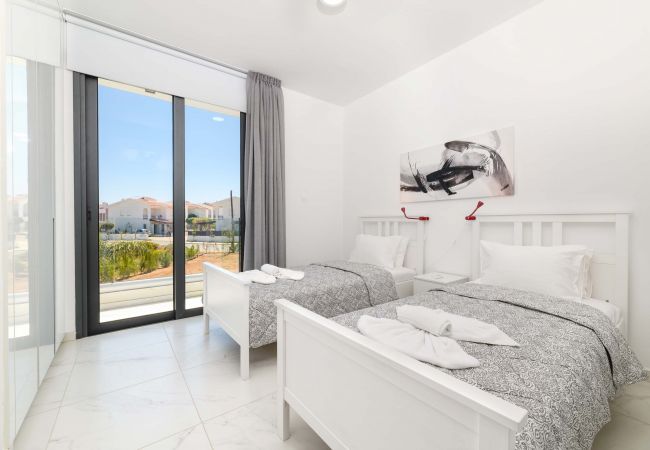 Villa à Protaras - By The Beach – Royal Sapphire Villa Villa à Protaras - By The Beach – Royal Sapphire Villa