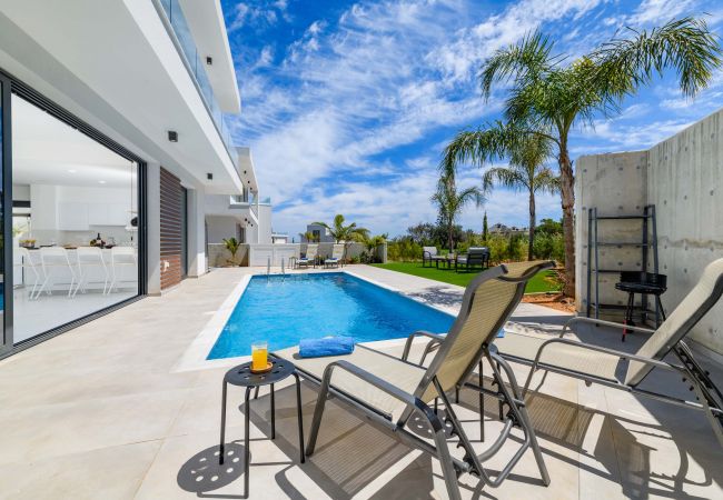 Villa à Protaras - By The Beach – Royal Sapphire Villa Villa à Protaras - By The Beach – Royal Sapphire Villa