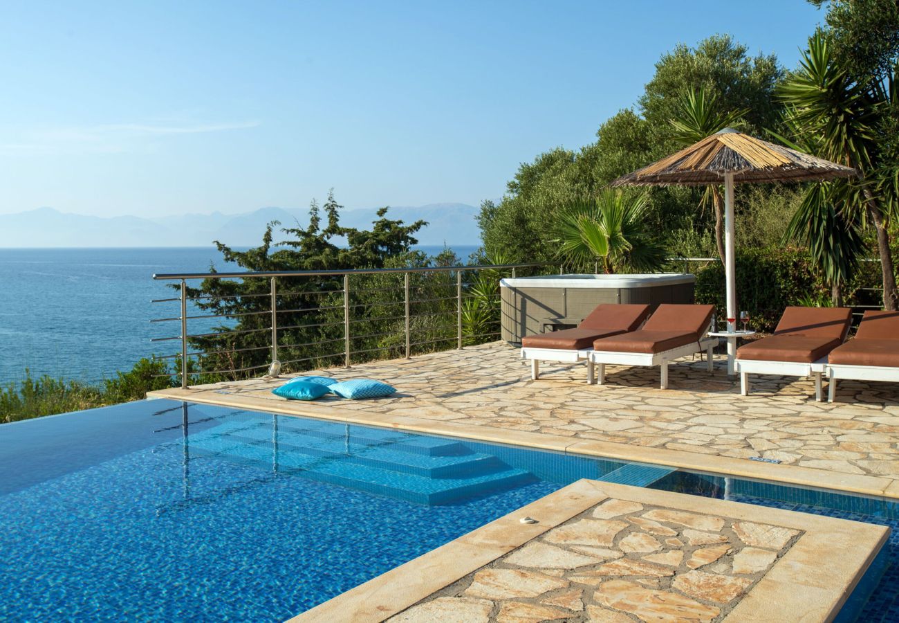 Villa à Agios Spyridon - Beachfront Villa Seasun - Corfu