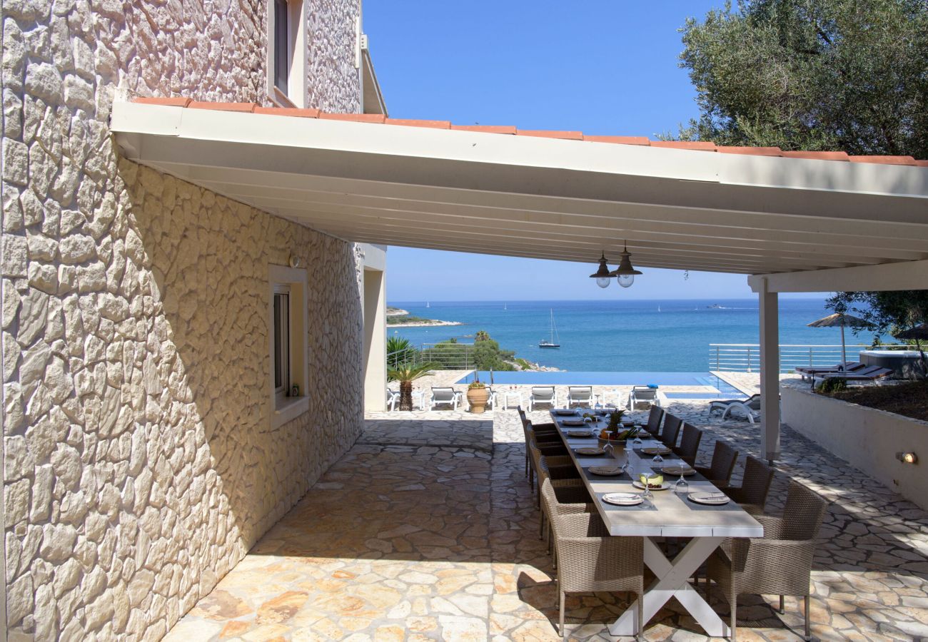Villa à Agios Spyridon - Beachfront Villa Seasun - Corfu
