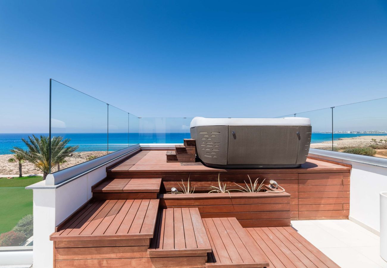 Villa a Ayia Napa - Vivo Mare Panorama Beachfront Villa