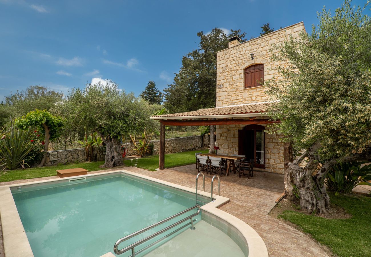 Villa a Vrises - Villa Nipos - Crete