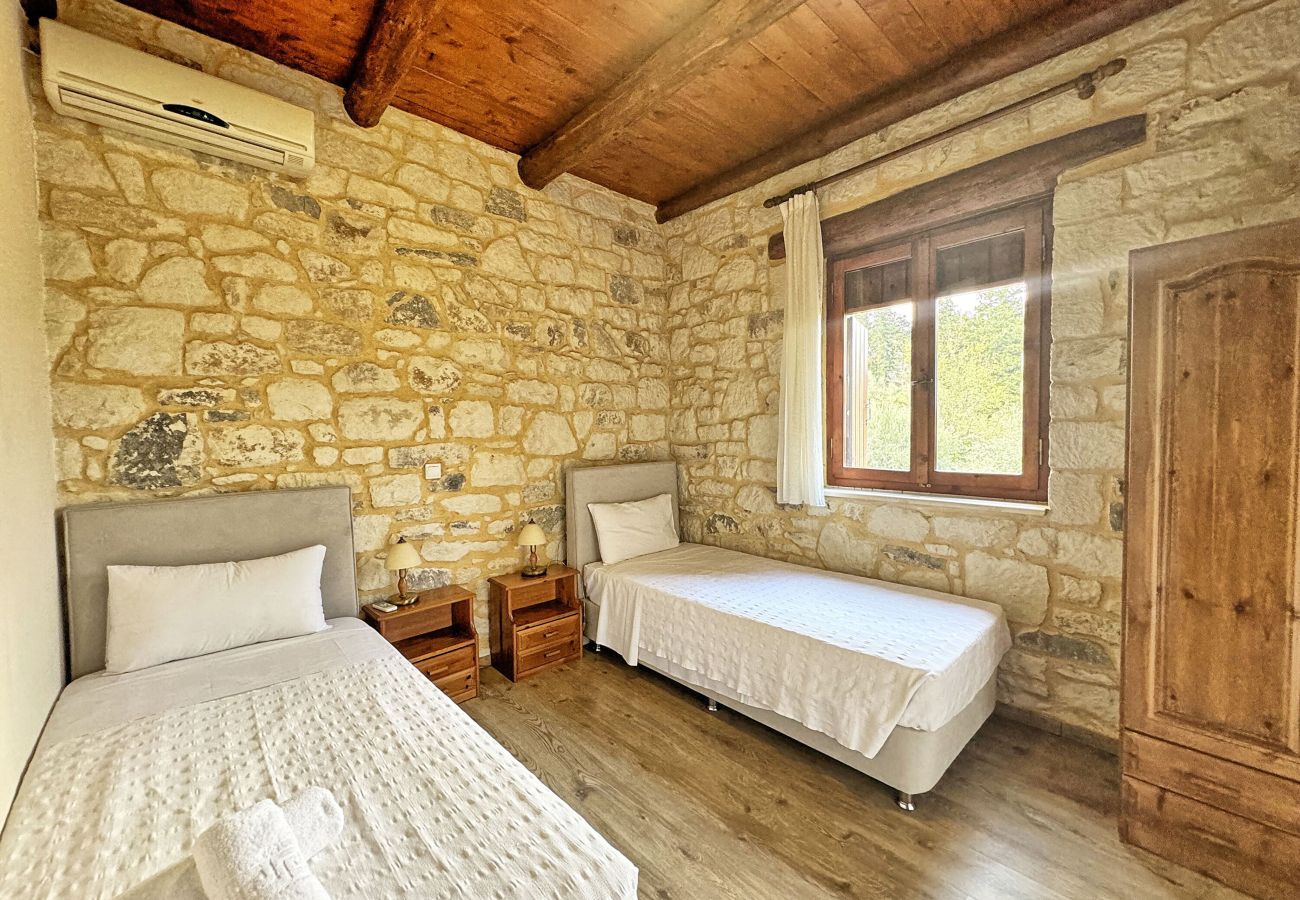 Villa a Vrises - Villa Nipos - Crete