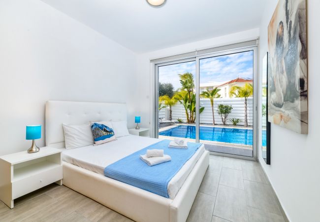 Villa in Protaras - 3 bedroom Villa with pool in Pernera