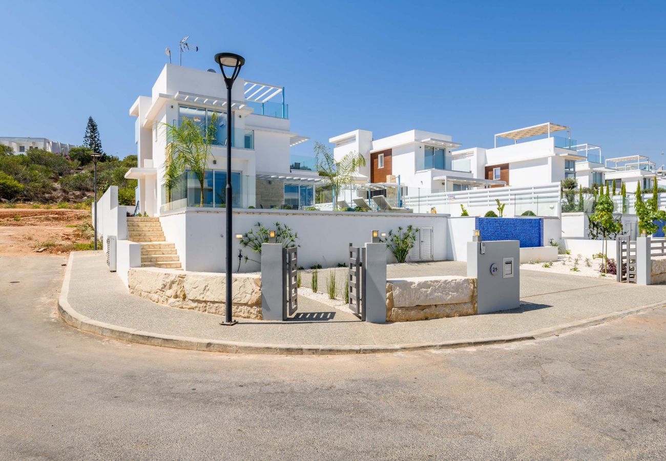 Villa in Protaras - 3bedroom Villa with pool in Protaras