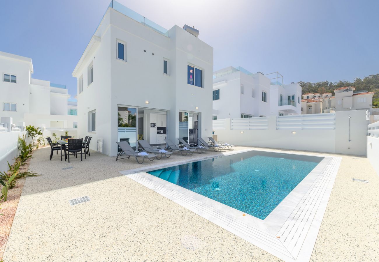 Willa w Protaras - 3bedroom Villa with pool in Protaras