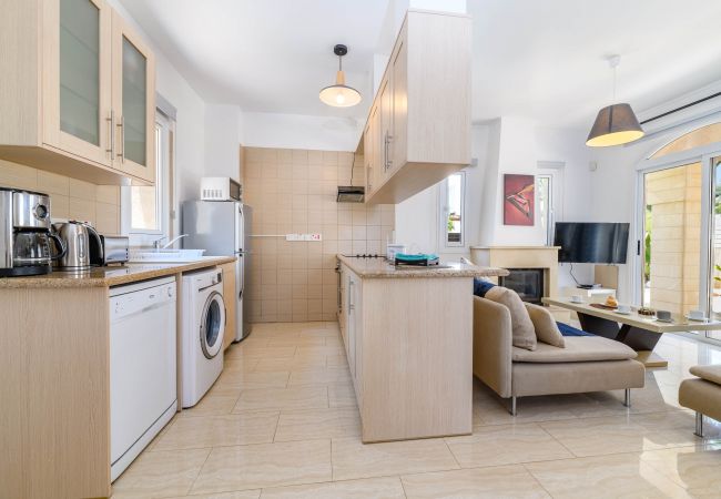 Willa w Protaras - Villa Clementine Willa w Protaras - Villa Clementine