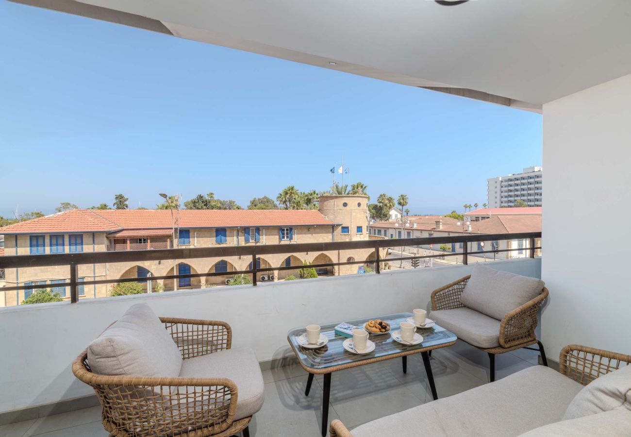 Apartament w Larnaca - Finikoudes Marina View 102