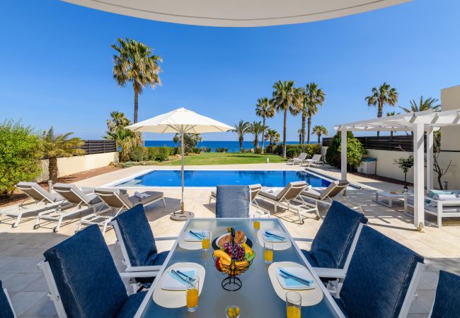 Villa/Dettached house in Protaras - Royal Beachfront Villa