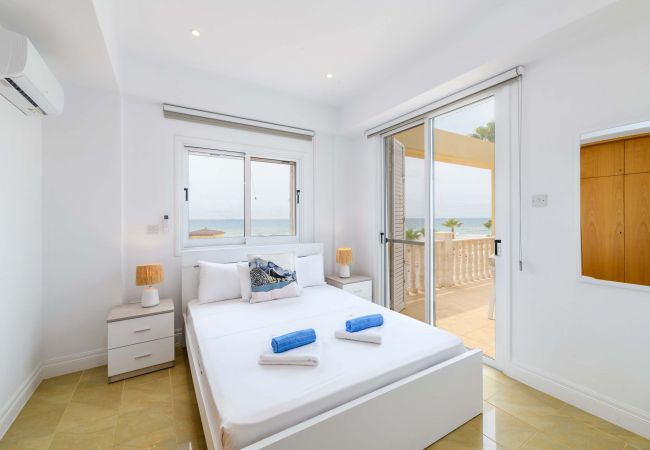 Villa in Ayia Napa - Sirens Beach House Villa in Ayia Napa - Sirens Beach House