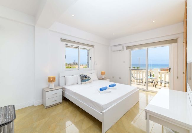 Villa in Ayia Napa - Sirens Beach House Villa in Ayia Napa - Sirens Beach House