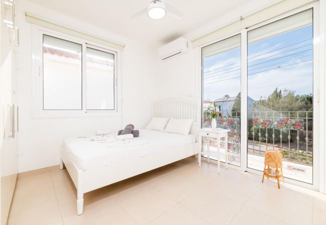 Villa in Ayia Napa - Ayia Thekla Beach House Villa in Ayia Napa - Ayia Thekla Beach House