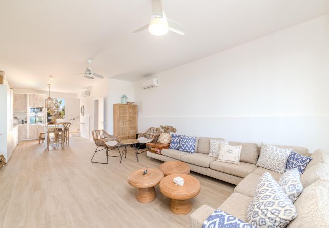 Villa in Ayia Napa - Ayia Thekla Beach House Villa in Ayia Napa - Ayia Thekla Beach House