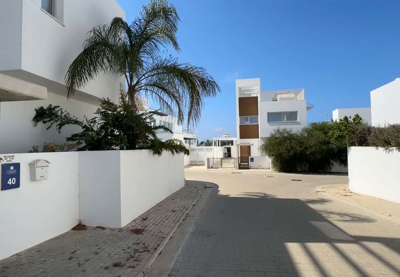 Villa in Ayia Napa - Elite Blu Heights Villa