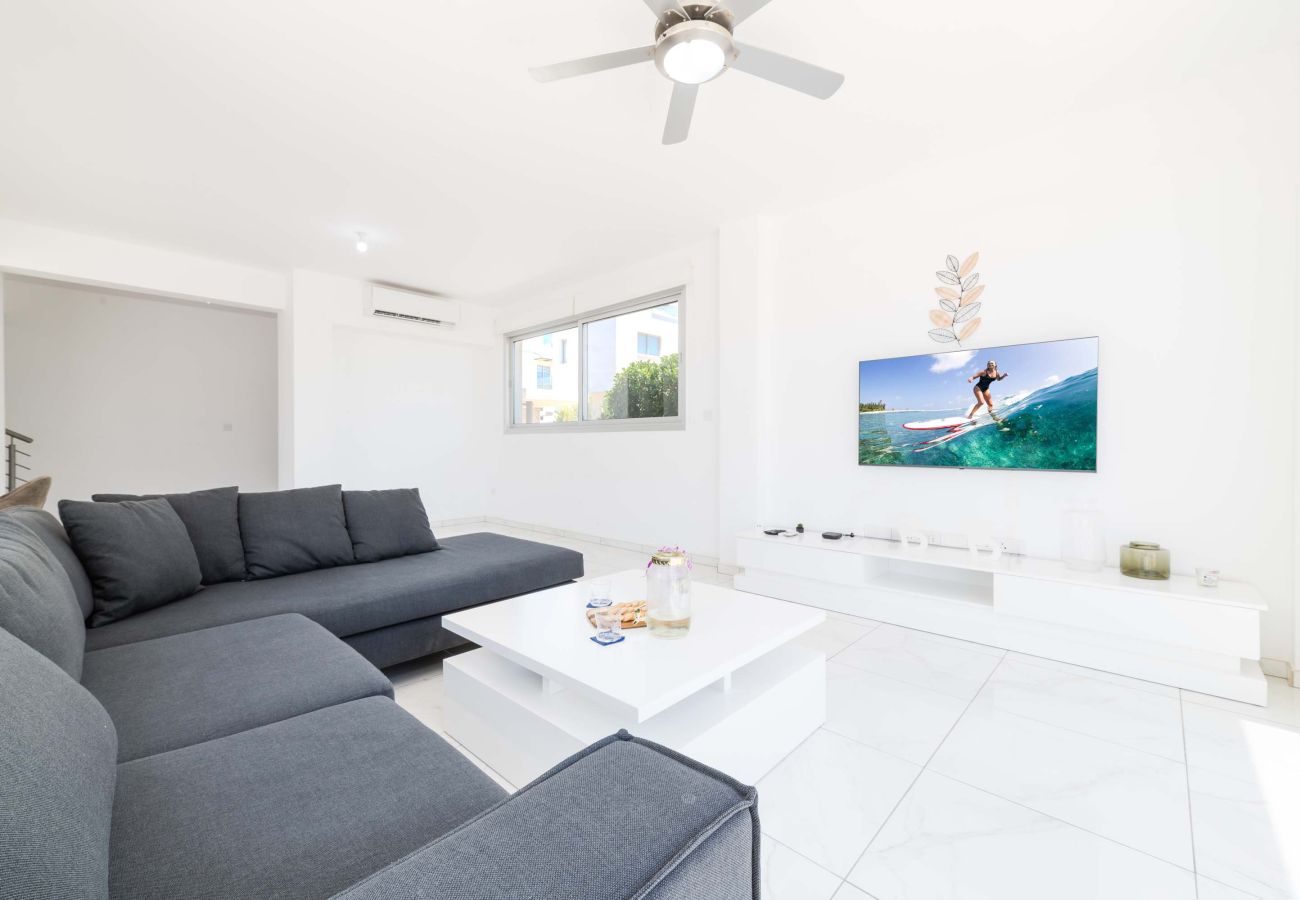 Villa in Ayia Napa - Elite Blu Heights Villa