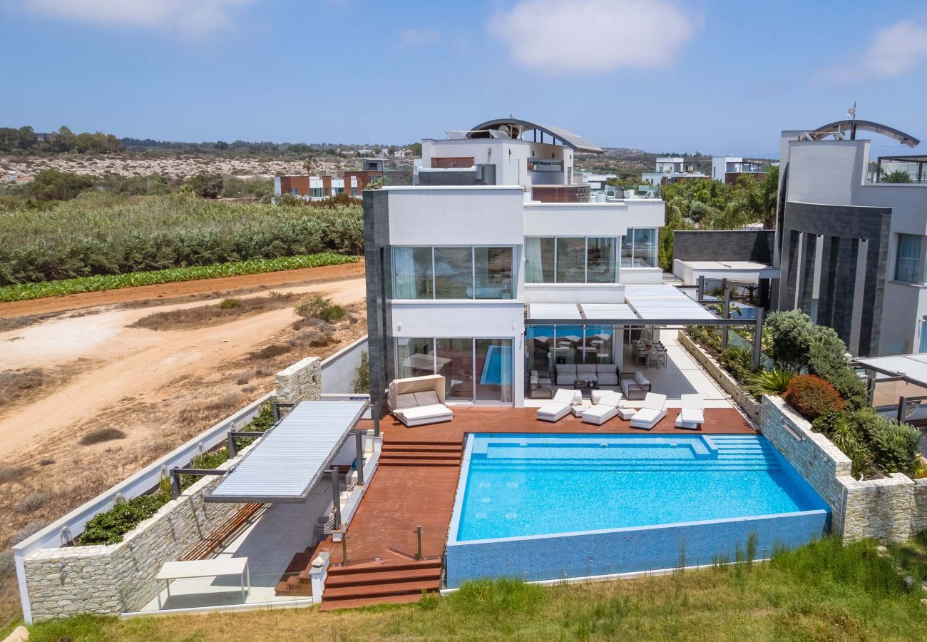 Villa in Ayia Napa - Vivo Mare Panorama Beachfront Villa