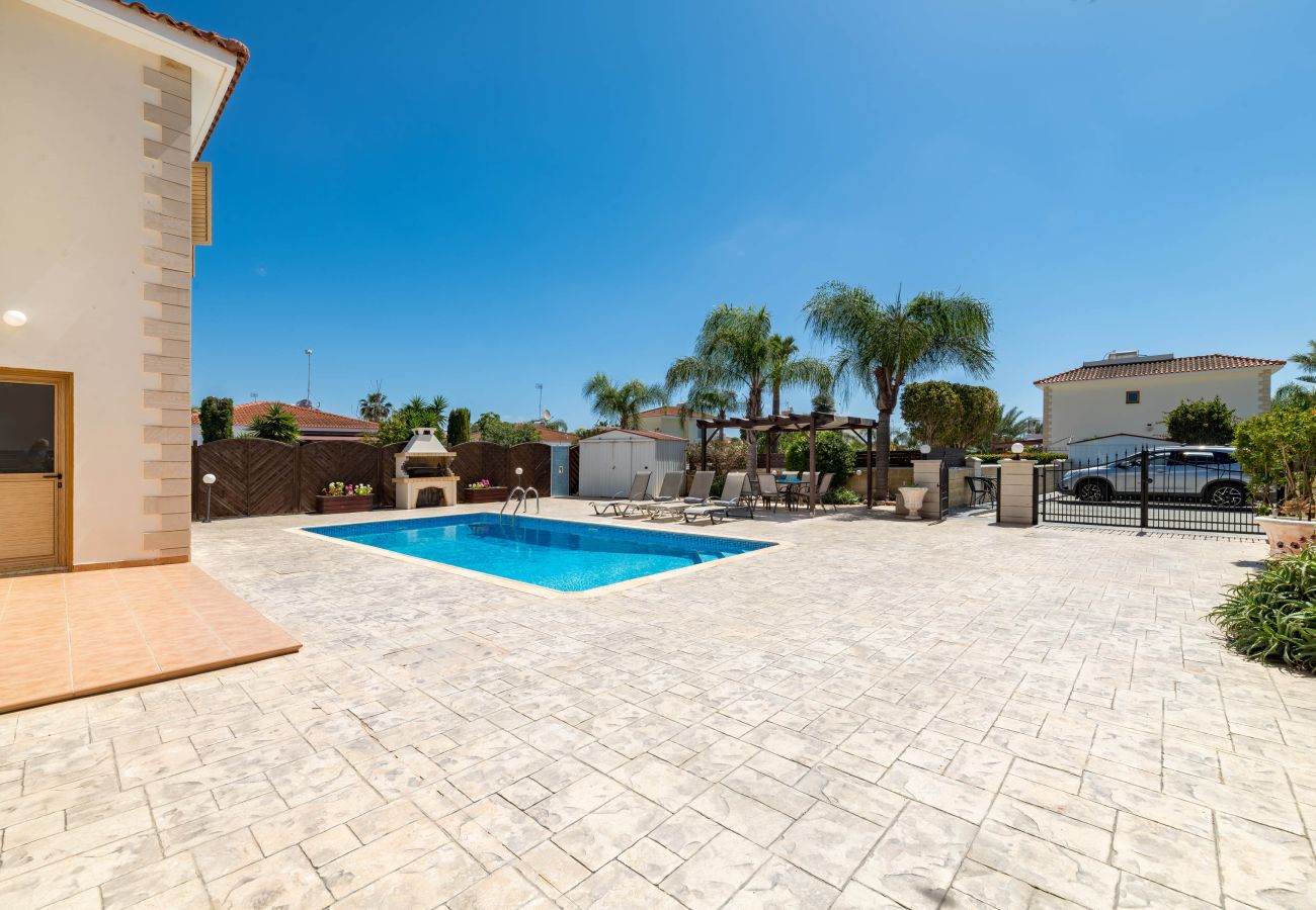 Вилла на Ayia Napa - Elena Gardens Villa