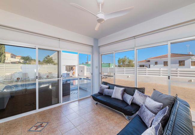Вилла на Ayia Napa - Nemea Serenity Blue Вилла на Ayia Napa - Nemea Serenity Blue