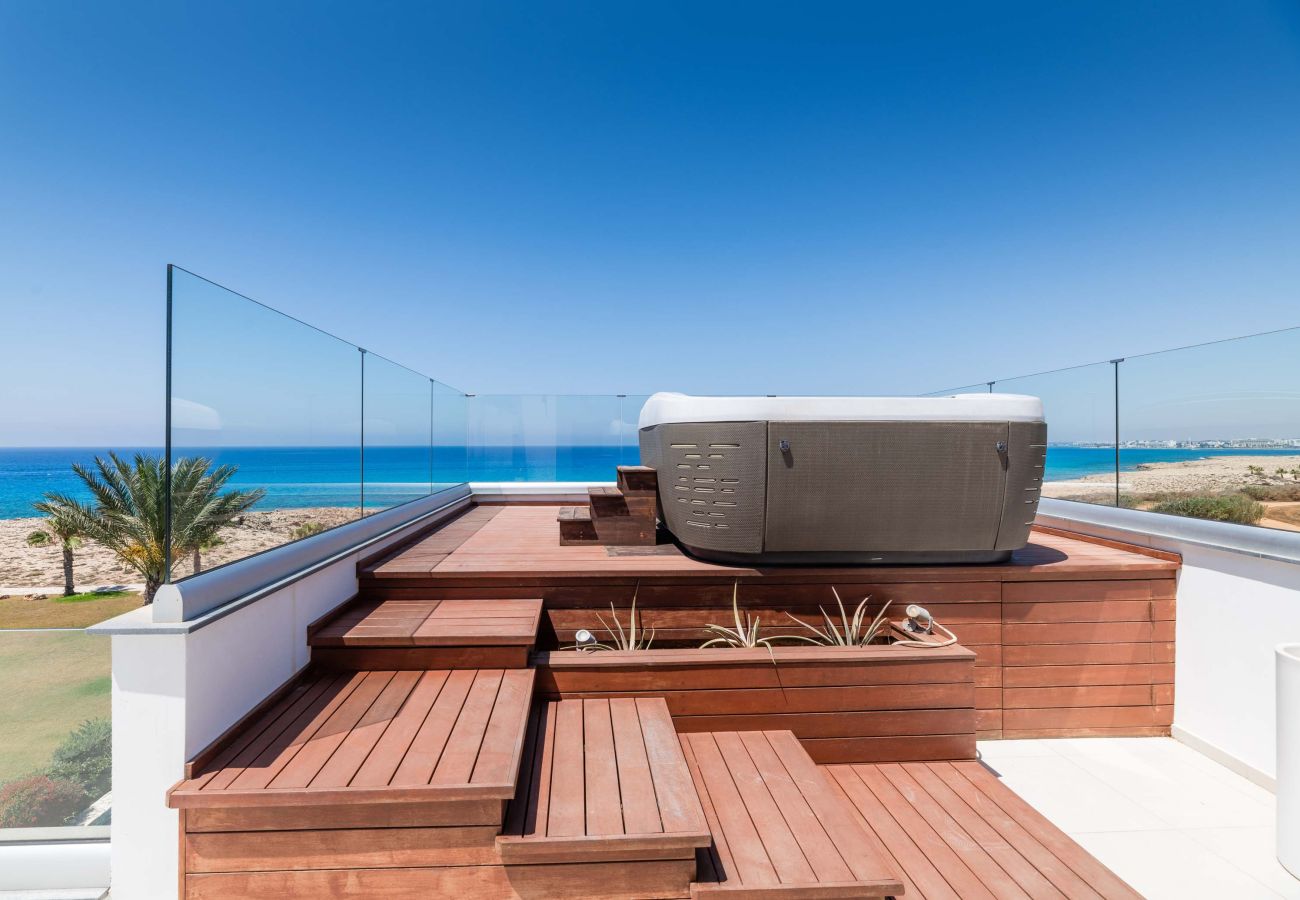 Вилла на Ayia Napa - Vivo Mare Panorama Beachfront Villa