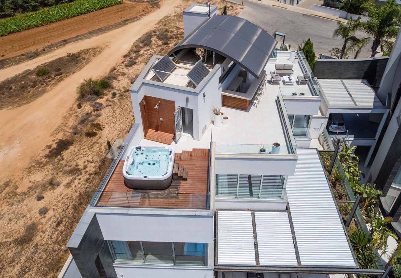 Вилла на Ayia Napa - Vivo Mare Panorama Beachfront Villa