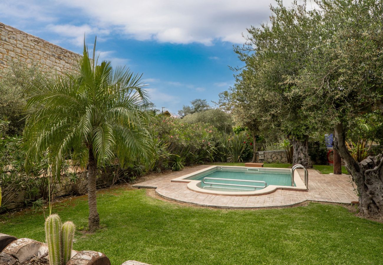 Вилла на Vrises - Villa Nipos - Crete