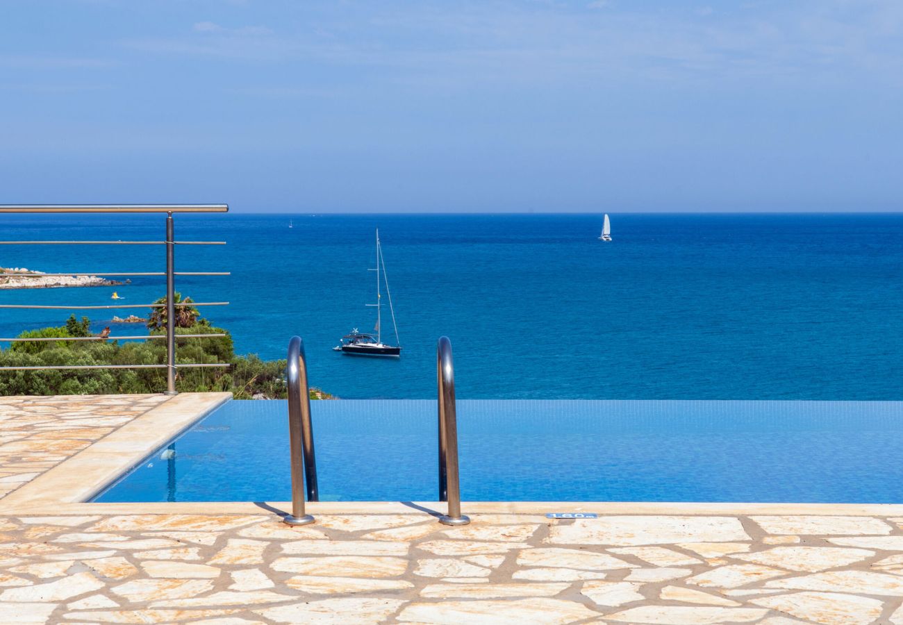 Вилла на Agios Spyridon - Beachfront Villa Seasun - Corfu