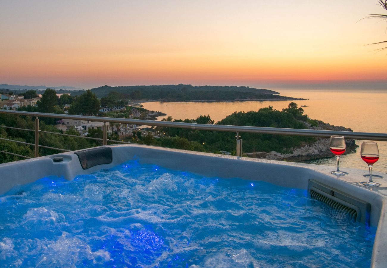 Вилла на Agios Spyridon - Beachfront Villa Seasun - Corfu