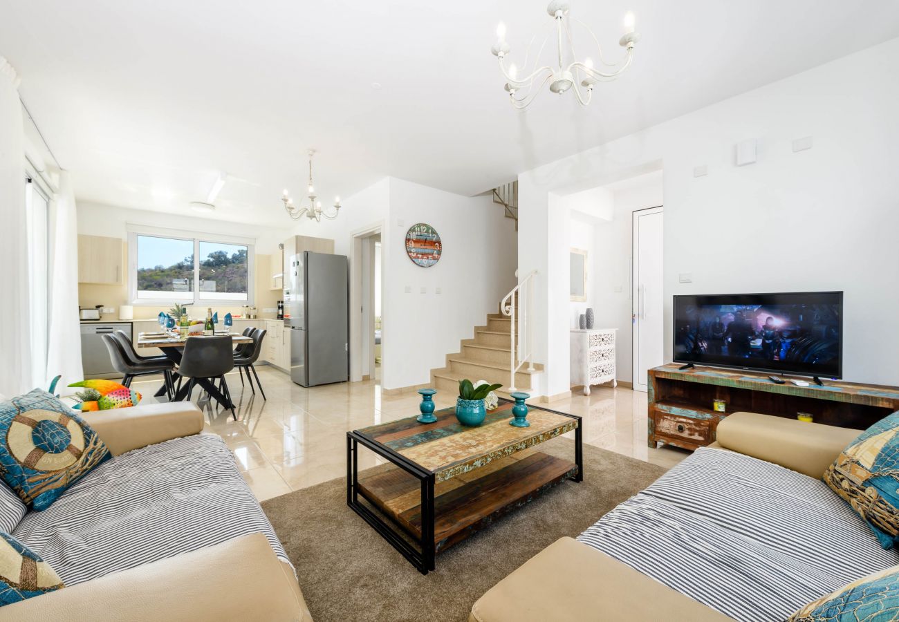 Вилла на Protaras - 4 bedroom Villa with pool in Protaras